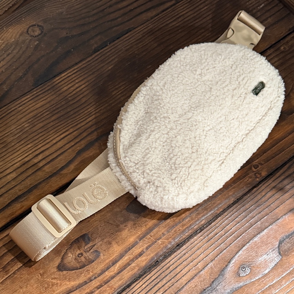 Lole Cream Sherpa Belt Bag